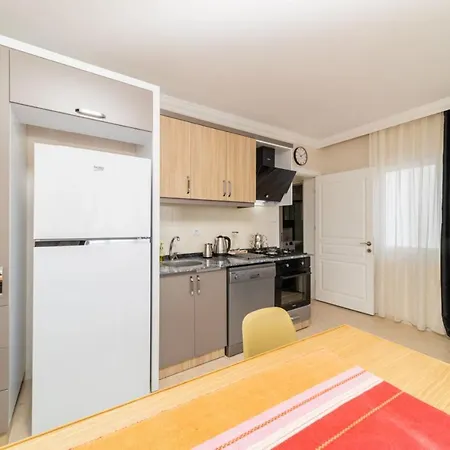 Lovely Flat 2 Km To Lara Beach In Muratpasa *
