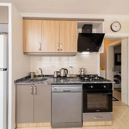 Appartement Lovely Flat 2 Km To Lara Beach In Muratpasa